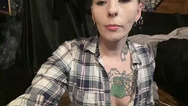 Snapshot of TeenyDoll chatting on January 2026 04:07:02 AM TeenyDoll online show from January 2026 04:07:02 AM