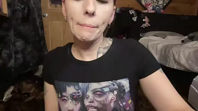 Snapshot of TeenyDoll chatting on April 2026 02:54:01 AM TeenyDoll online show from April 2026 02:54:01 AM