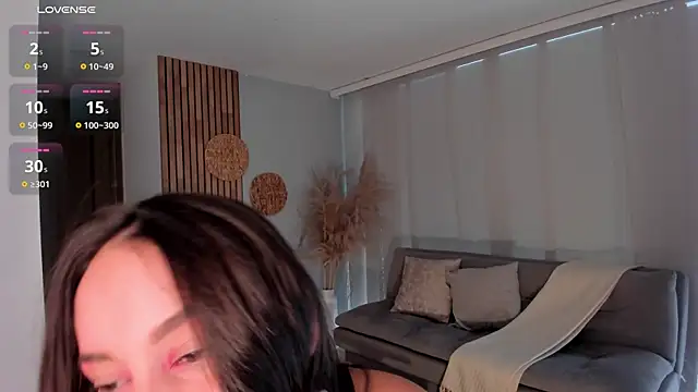 AnnieHallX online show from January 2025 08:02:02 PM