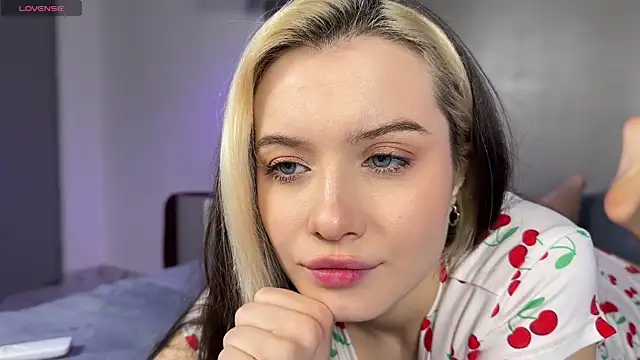Snapshot of _blowjob_queen chatting on July 2026 11:33:01 PM blowjob queen online show from July 2026 11:33:01 PM
