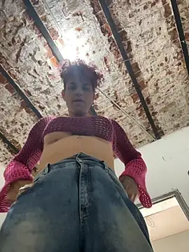 Snapshot of Alicbranca chatting on September 2025 07:25:02 PM Alicbranca online show from September 2025 07:25:02 PM