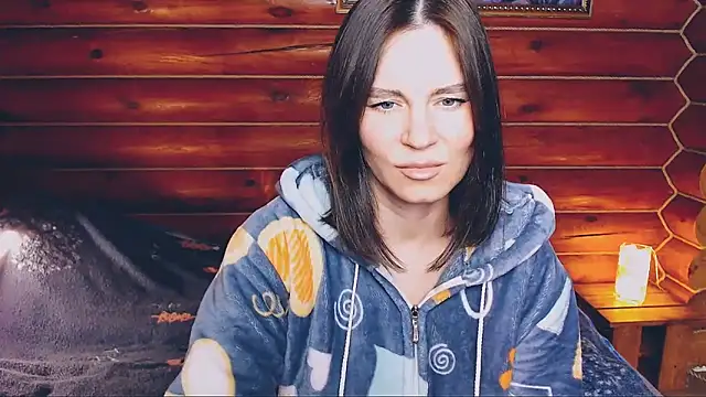 Snapshot of Platina_Fox chatting on March 2025 10:02:02 AM Platina Fox online show from March 2025 10:02:02 AM