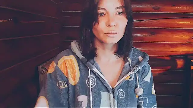 Snapshot of Platina_Fox chatting on November 2025 12:33:01 AM Platina Fox online show from November 2025 12:33:01 AM