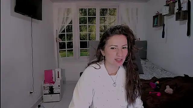 vanessabrown  online show from April 2026 11:07:02 PM