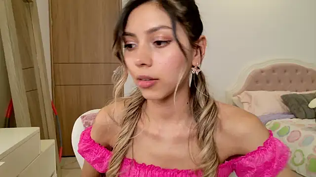 Snapshot of Sensualtease chatting on January 2025 01:32:02 AM Sensualtease online show from January 2025 01:32:02 AM