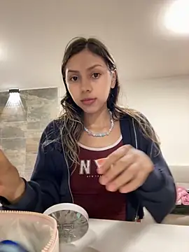 Snapshot of Sensualtease chatting on November 2025 05:24:01 PM Sensualtease online show from November 2025 05:24:01 PM