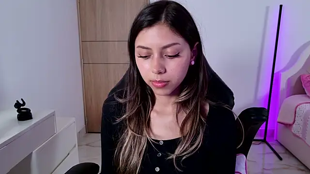 Snapshot of Sensualtease chatting on November 2025 01:51:02 AM Sensualtease online show from November 2025 01:51:02 AM