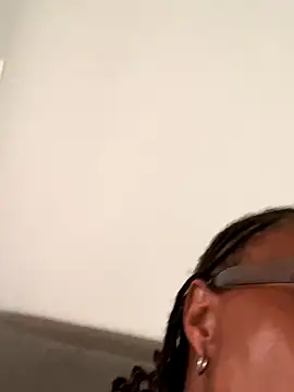 BADFATASS85 online show from November 2025 01:55:01 PM