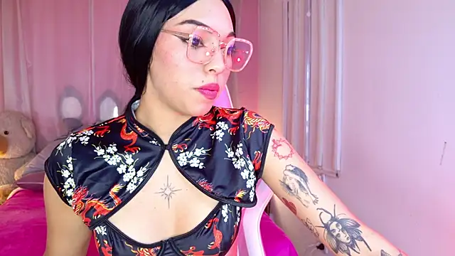 Snapshot of Lyna_love chatting on October 2025 08:20:02 PM Lyna love online show from October 2025 08:20:02 PM