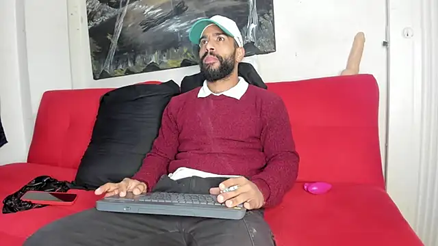 Snapshot of sweatyhairypig23 chatting on September 2025 01:21:02 AM sweatyhairypig23 online show from September 2025 01:21:02 AM