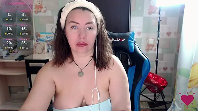 Korolek12 online show from December 2025 05:01:02 AM