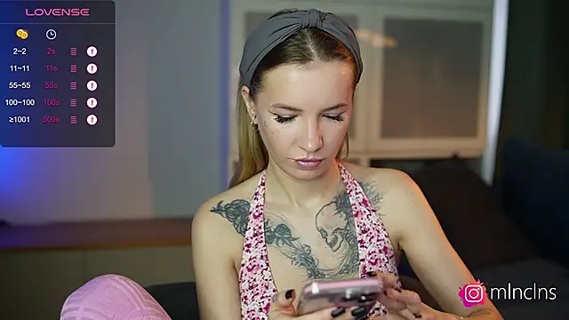 melanielwithu online show from November 2025 11:54:01 AM