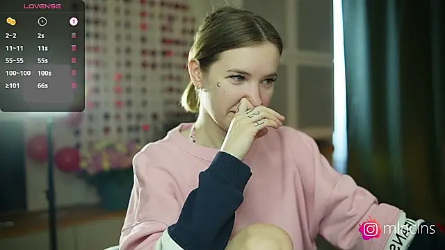 melanielwithu online show from February 2026 01:09:01 PM