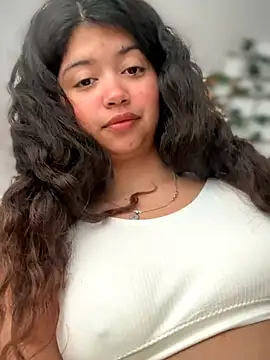 Peach Girll online show from March 2026 03:02:01 PM