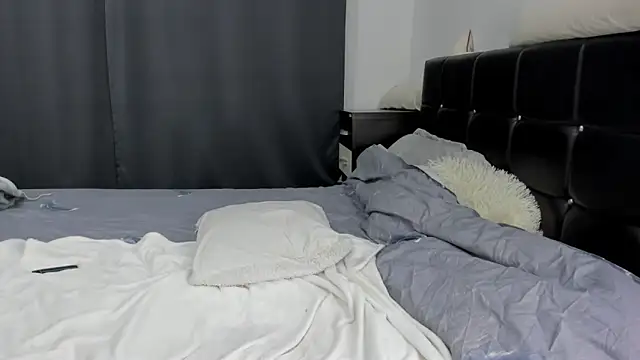 AryanaxXx online show from November 2025 06:07:02 PM