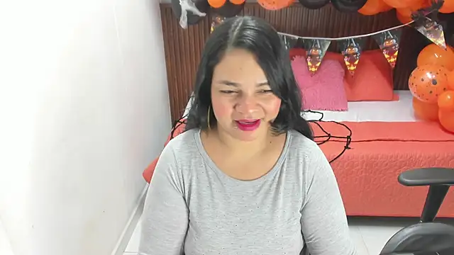 Cloe 35 online show from October 2025 08:08:02 PM