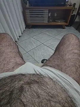 Snapshot of MysterBearMG chatting on June 2026 11:40:01 PM MysterBearMG online show from June 2026 11:40:01 PM