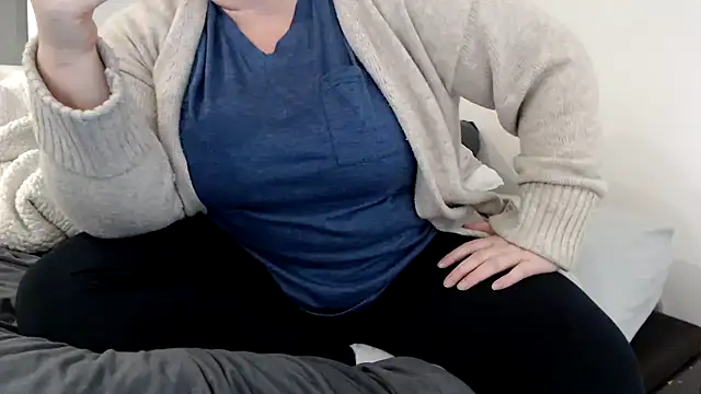 sweeti Em online show from February 2026 06:11:02 PM