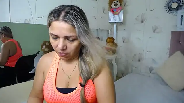 Snapshot of cum_bigass chatting on January 2025 12:06:01 PM cum bigass online show from January 2025 12:06:01 PM