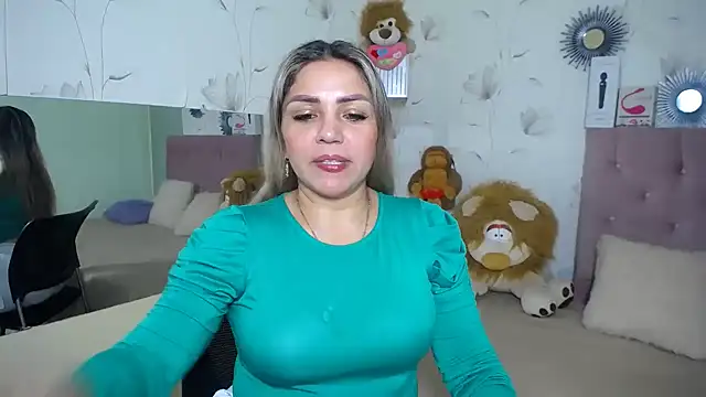 Snapshot of cum_bigass chatting on February 2025 12:14:02 PM cum bigass online show from February 2025 12:14:02 PM
