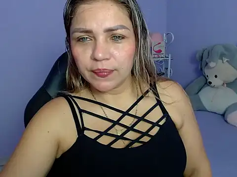 Snapshot of cum_bigass chatting on March 2025 12:13:01 PM cum bigass online show from March 2025 12:13:01 PM