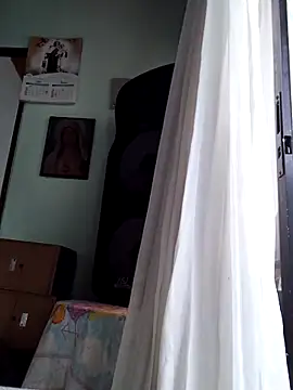 Snapshot of Monseratte21 chatting on February 2025 07:13:01 PM Monseratte21 online show from February 2025 07:13:01 PM