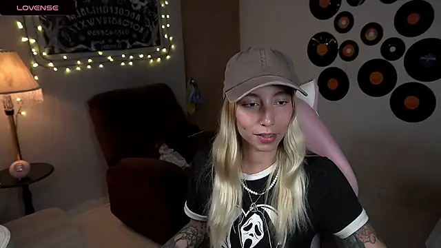 Saucy Jenn online show from March 2025 03:52:01 AM