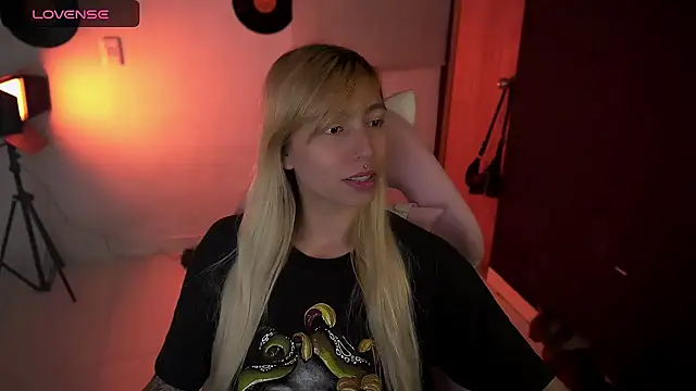 Saucy Jenn online show from April 2026 03:53:02 AM