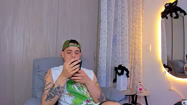 alejandro calderon1 online show from October 2025 04:27:01 AM