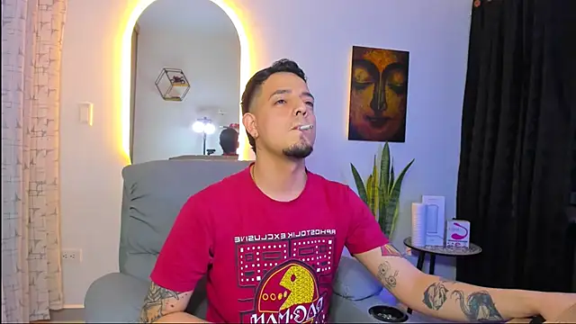 alejandro calderon1 online show from December 2025 06:11:01 AM