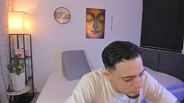 Snapshot of alejandro_calderon1 chatting on June 2026 04:04:02 AM alejandro calderon1 online show from June 2026 04:04:02 AM