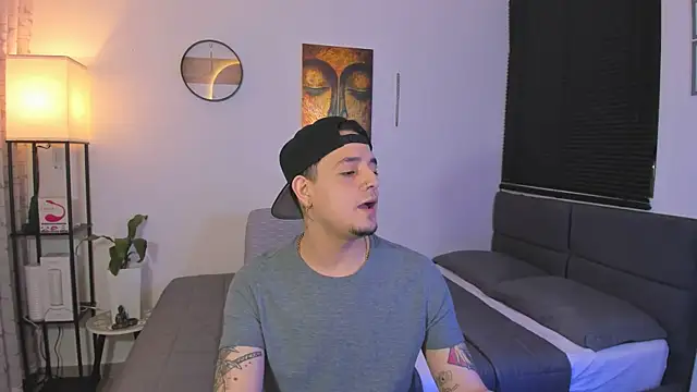 Snapshot of alejandro_calderon1 chatting on July 2026 05:01:01 AM alejandro calderon1 online show from July 2026 05:01:01 AM