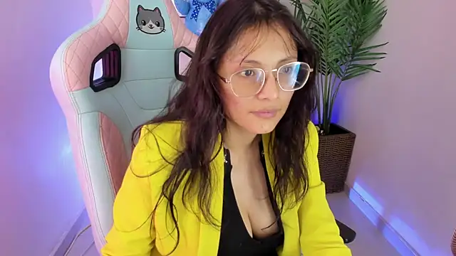 Kyomi chang online show from March 2025 04:09:01 PM