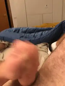 MagicKenzo99 online show from December 2024 05:50:02 PM