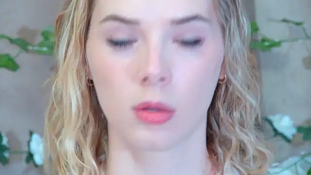 Snapshot of GentleRossi chatting on April 2026 05:30:01 PM GentleRossi online show from April 2026 05:30:01 PM