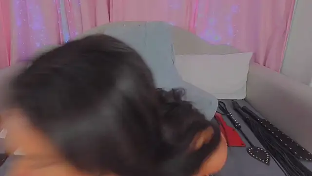 MeghanXO online show from December 2025 02:43:02 AM