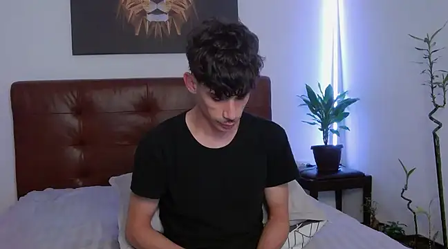 Snapshot of DanielCrush1 chatting on February 2025 04:04:02 AM DanielCrush1 online show from February 2025 04:04:02 AM