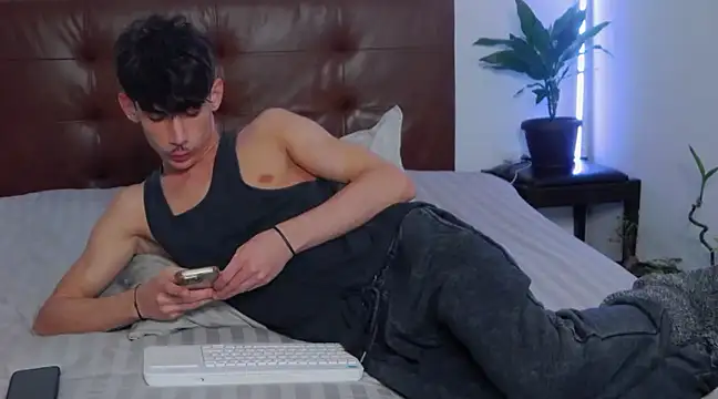 Snapshot of DanielCrush1 chatting on February 2025 06:52:01 PM DanielCrush1 online show from February 2025 06:52:01 PM