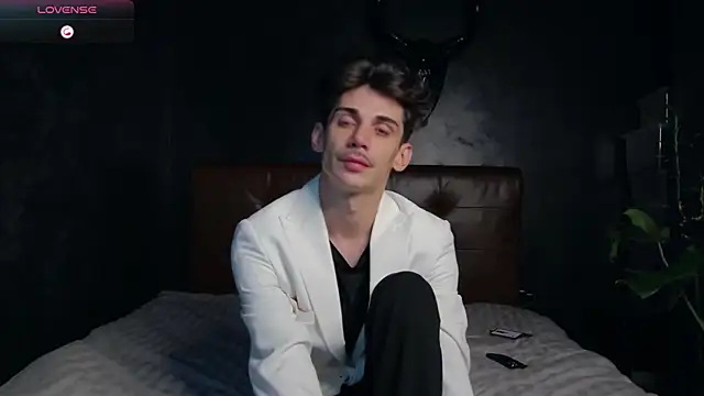 DanielCrush1 online show from November 2025 01:10:01 PM