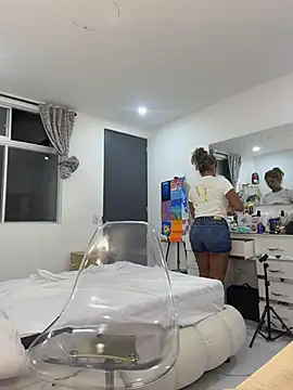 Snapshot of stormyy_ chatting on June 2026 12:32:01 AM stormyy online show from June 2026 12:32:01 AM