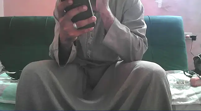 Snapshot of foxsanSs chatting on February 2025 02:46:02 PM foxsanSs online show from February 2025 02:46:02 PM