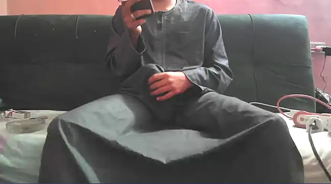 Snapshot of foxsanSs chatting on February 2025 05:34:02 AM foxsanSs online show from February 2025 05:34:02 AM