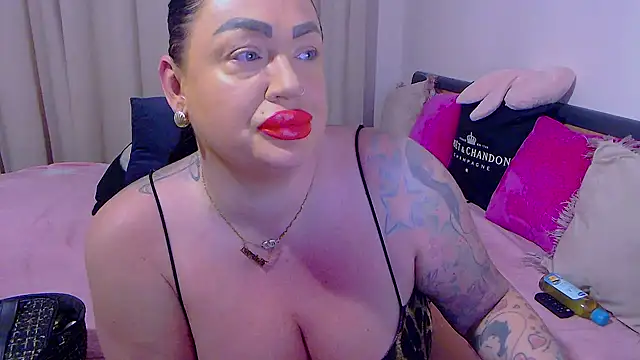 BustyVicky online show from March 2026 09:54:01 PM