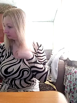 BustyBlond online show from February 2026 07:04:01 AM