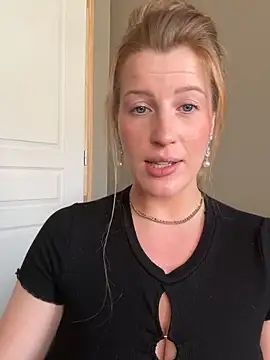 FoxyFrenchy online show from September 2025 03:06:01 PM