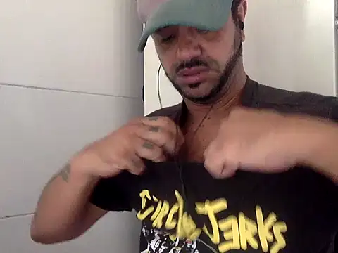 SMOKERBEASTBR online show from February 2026 08:08:02 PM