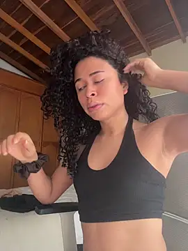 GabriSaenz online show from February 2026 01:56:02 PM