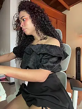GabriSaenz online show from July 2026 01:59:01 PM