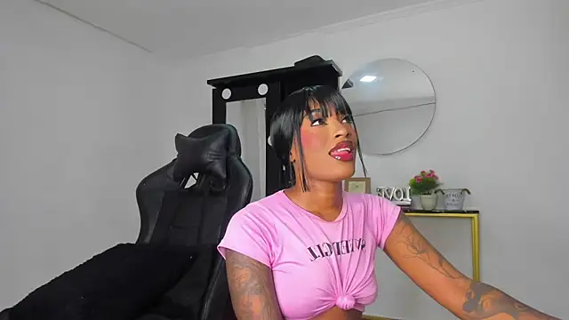 Emattaylor online show from November 2025 11:43:02 AM