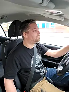 Trucker Hunter online show from December 2024 12:45:02 PM